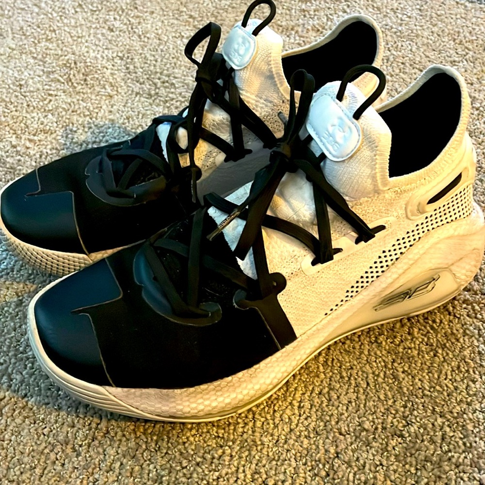 Under Armor SC basketball shoes Youth 5.5